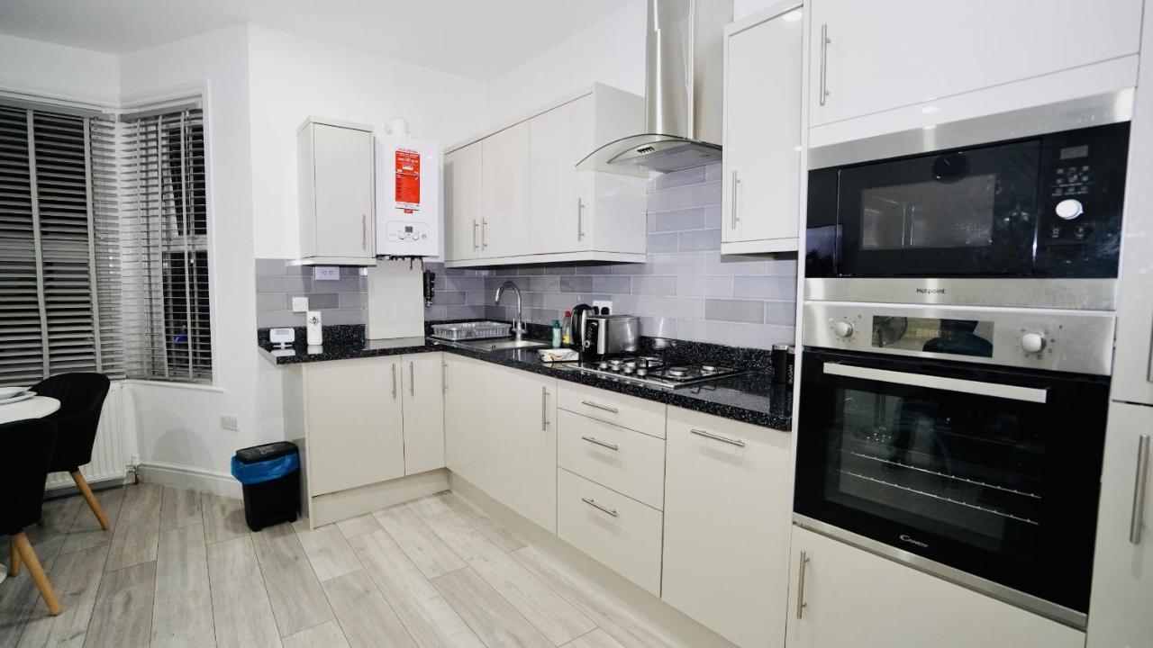 E2M Stays Lovely Apt Close To Ilford Station With Free Parking Kültér fotó
