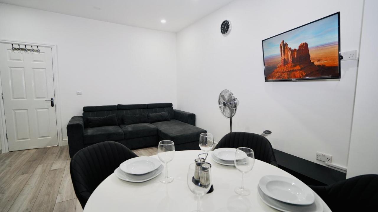 E2M Stays Lovely Apt Close To Ilford Station With Free Parking Kültér fotó