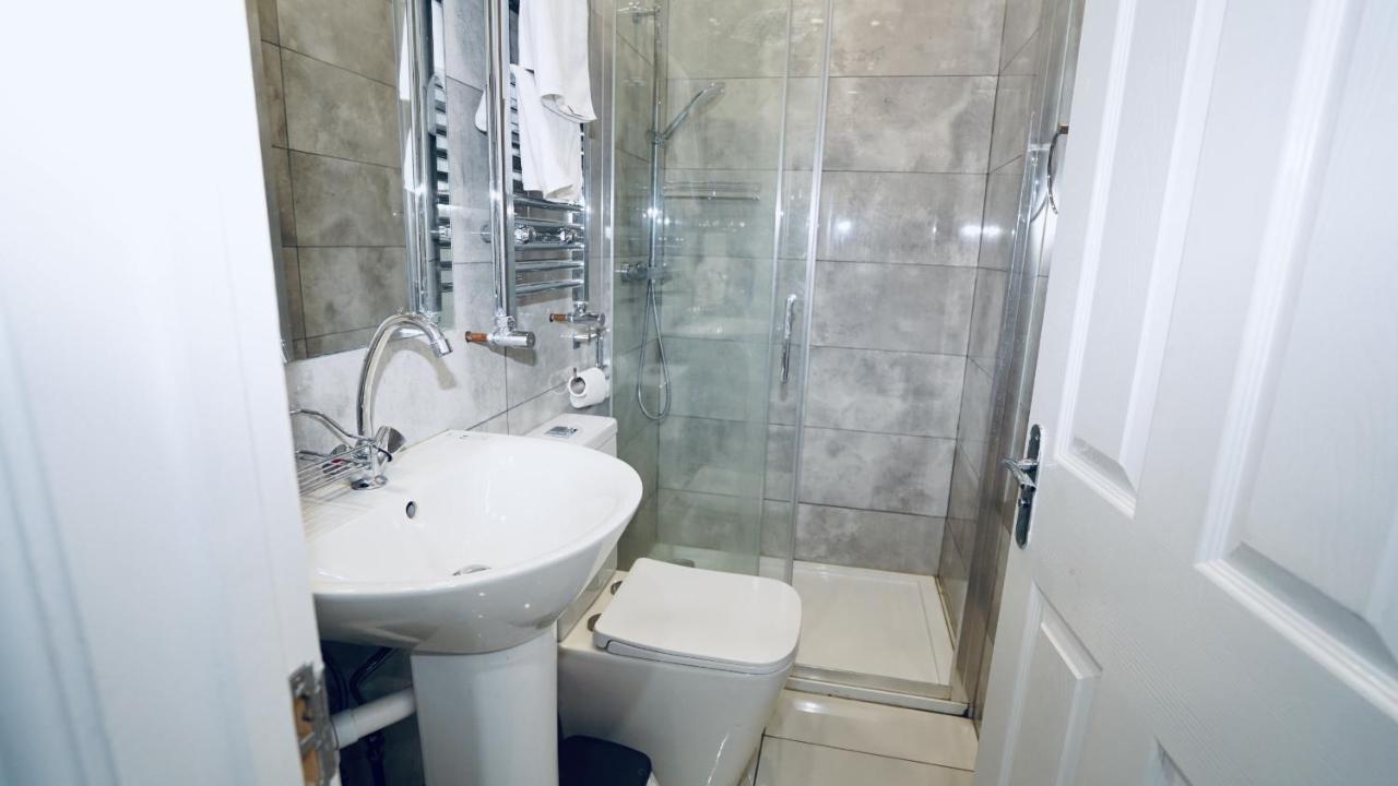 E2M Stays Lovely Apt Close To Ilford Station With Free Parking Kültér fotó
