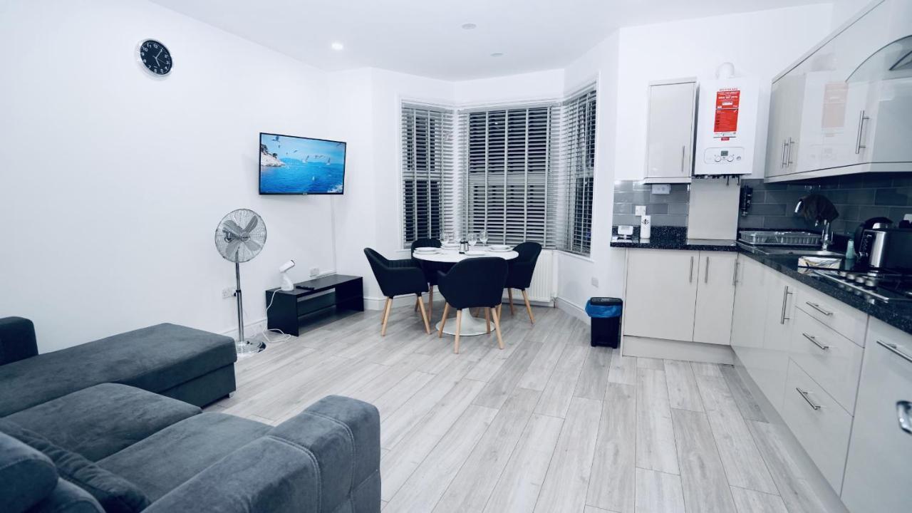 E2M Stays Lovely Apt Close To Ilford Station With Free Parking Kültér fotó