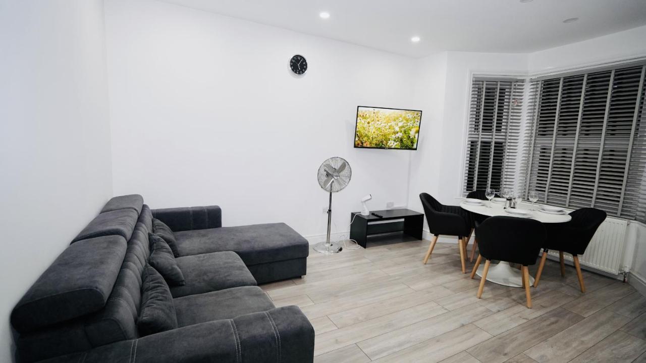 E2M Stays Lovely Apt Close To Ilford Station With Free Parking Kültér fotó